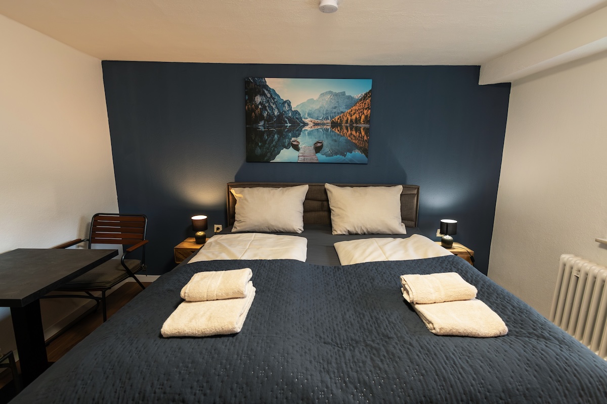 Erste Etage - Zimmer nr 6 1 etage bett